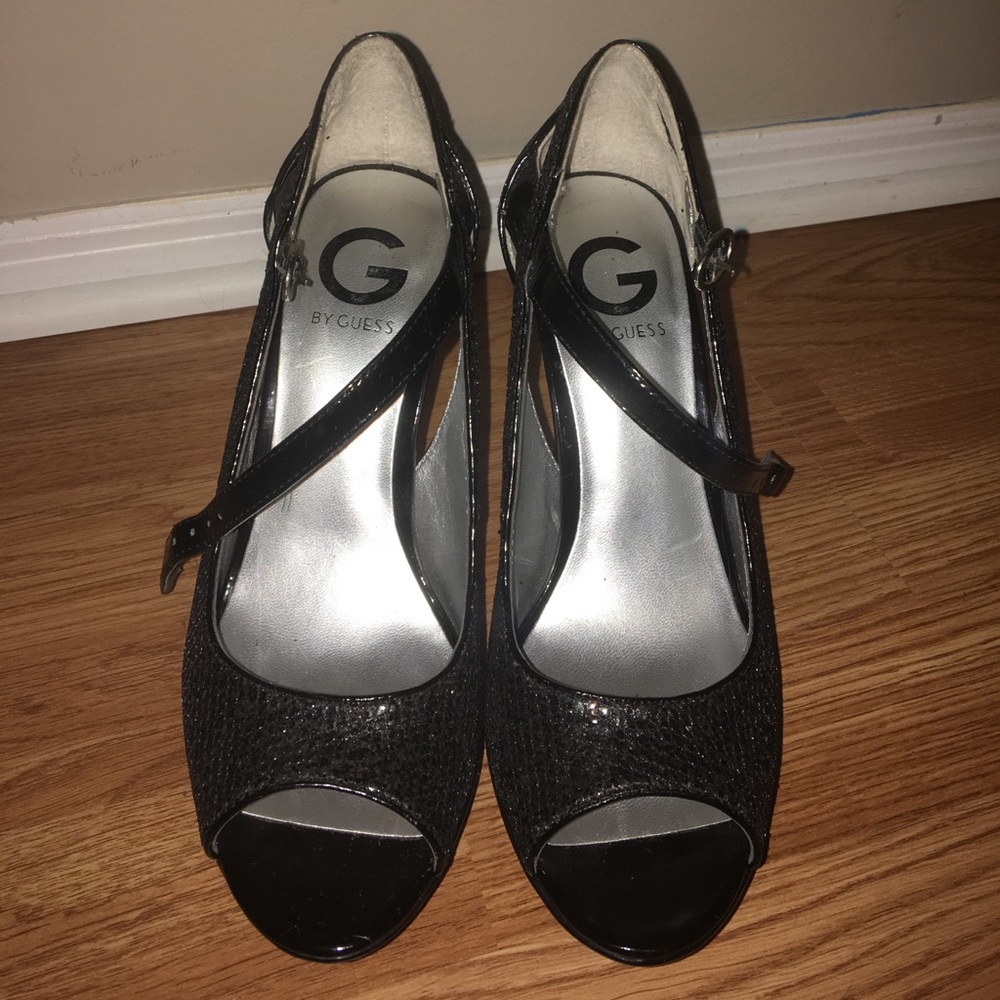 Guess platform/heels