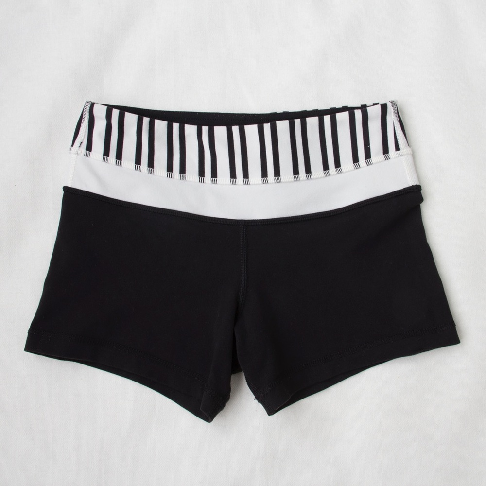 Lululemon Groove Short (hemmed)