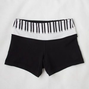 Lululemon Groove Short (hemmed)