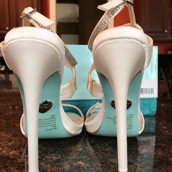 Betsey Johnson Ivory Satin Dress Shoes - Picture 3 of 3