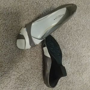 Kenneth Cole Reaction Wedges