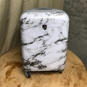 Heys 4-wheel rolling luggage