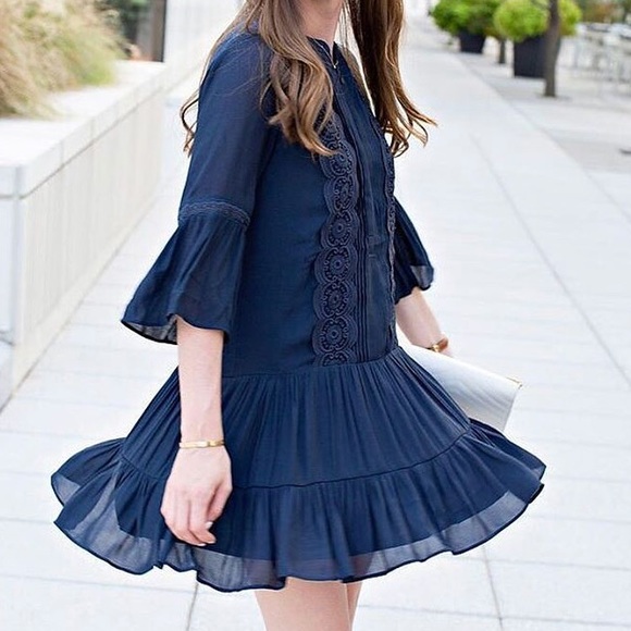 LOFT Dresses & Skirts - Ann Taylor Loft Dress, Size 6