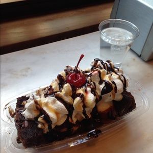 Meet your Posher, Gina