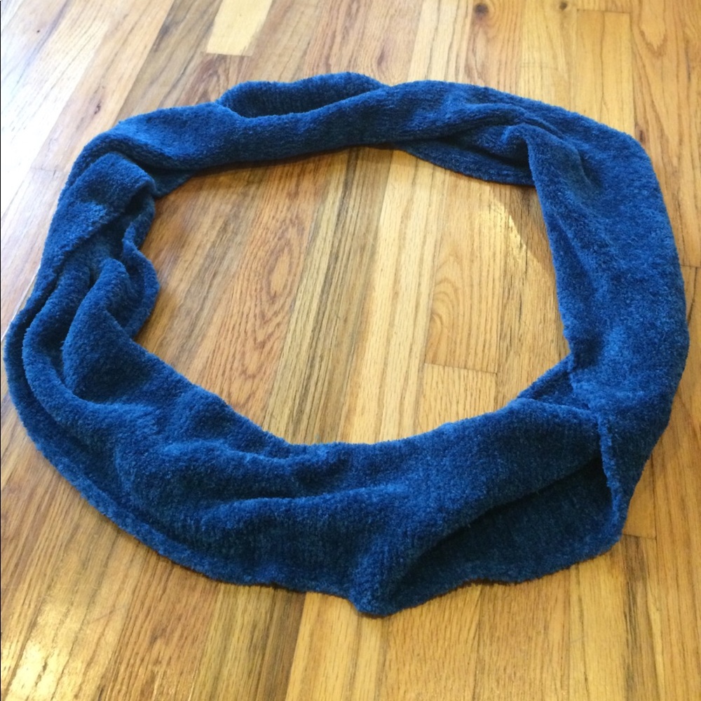 Ocean / sea foam green /blue fleece scarf