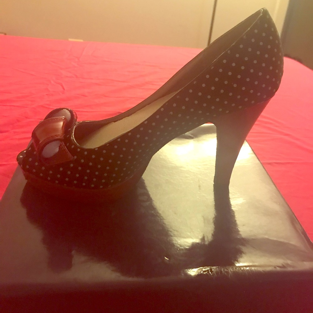 Black and white polka dot / red peep toe heel