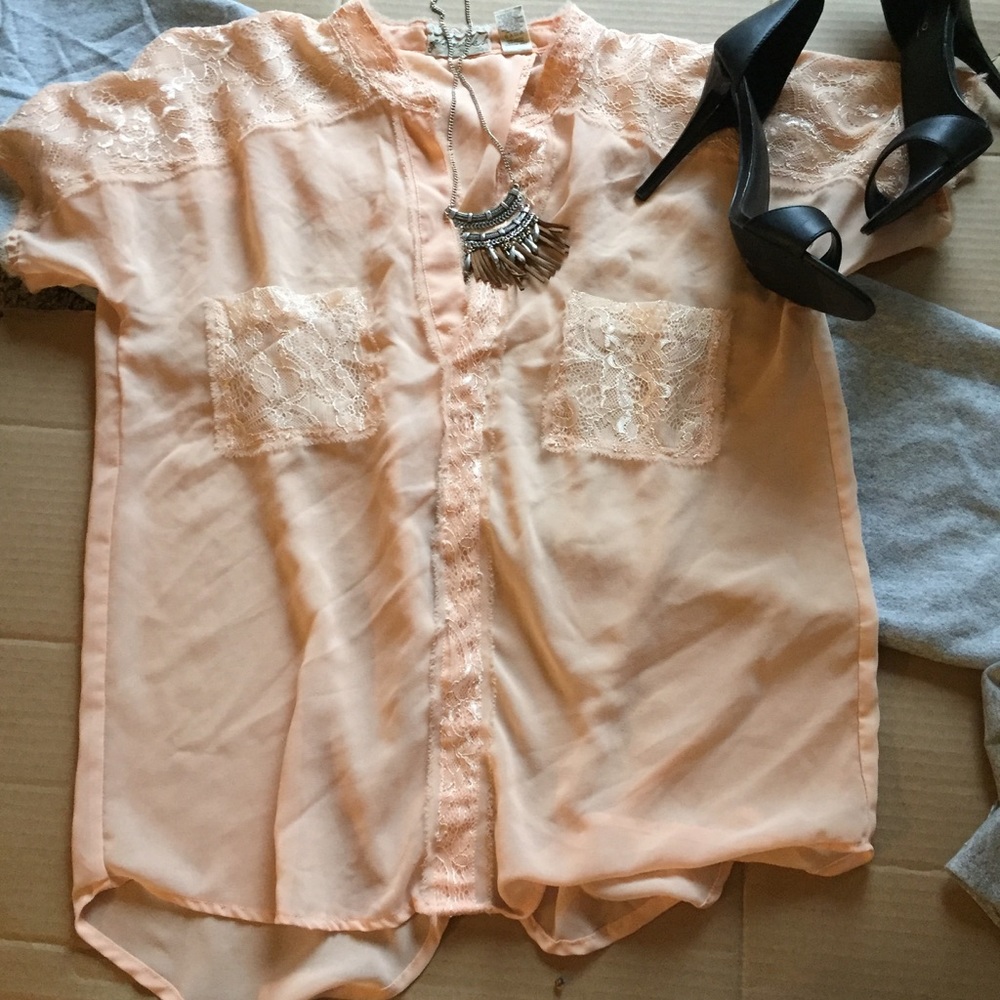 ..BKE gimmicks blouse