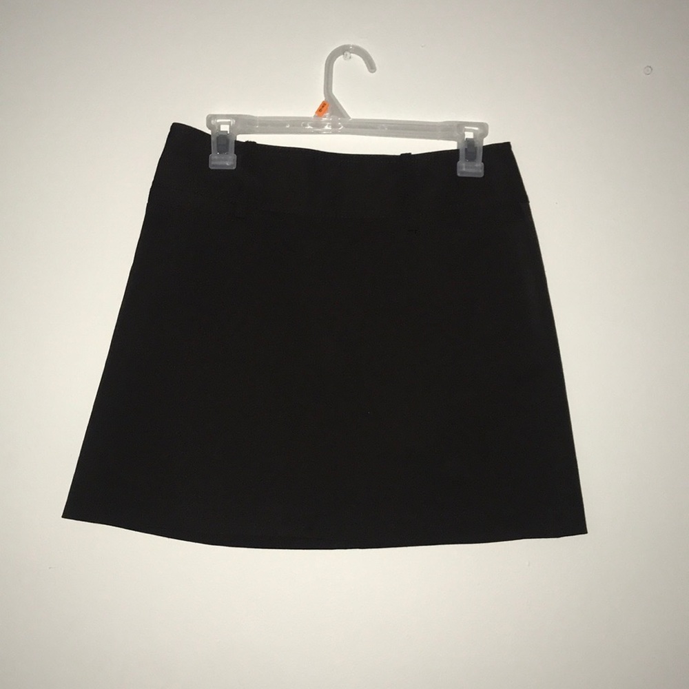 Limited skirt