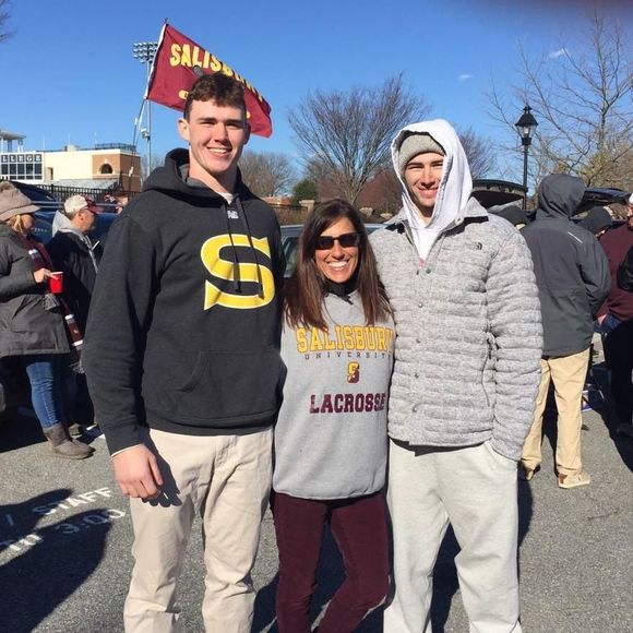 Meet your Posher, Monica - Picture 1 of 1