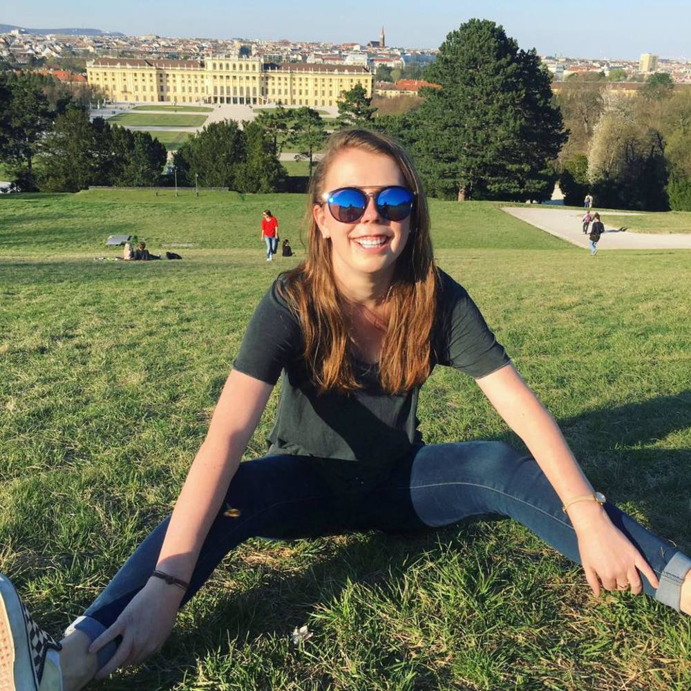 Meet your Posher, Lynn