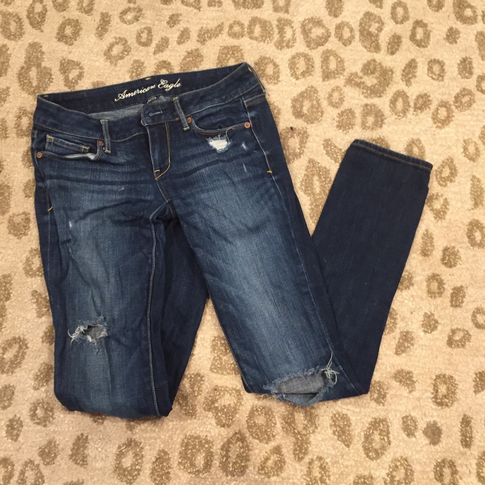 American Eagle distressed skinny jeans 👖 size 2