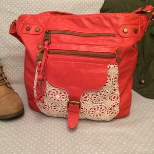 🌟 Orange crochet panel shoulder crossbody purse