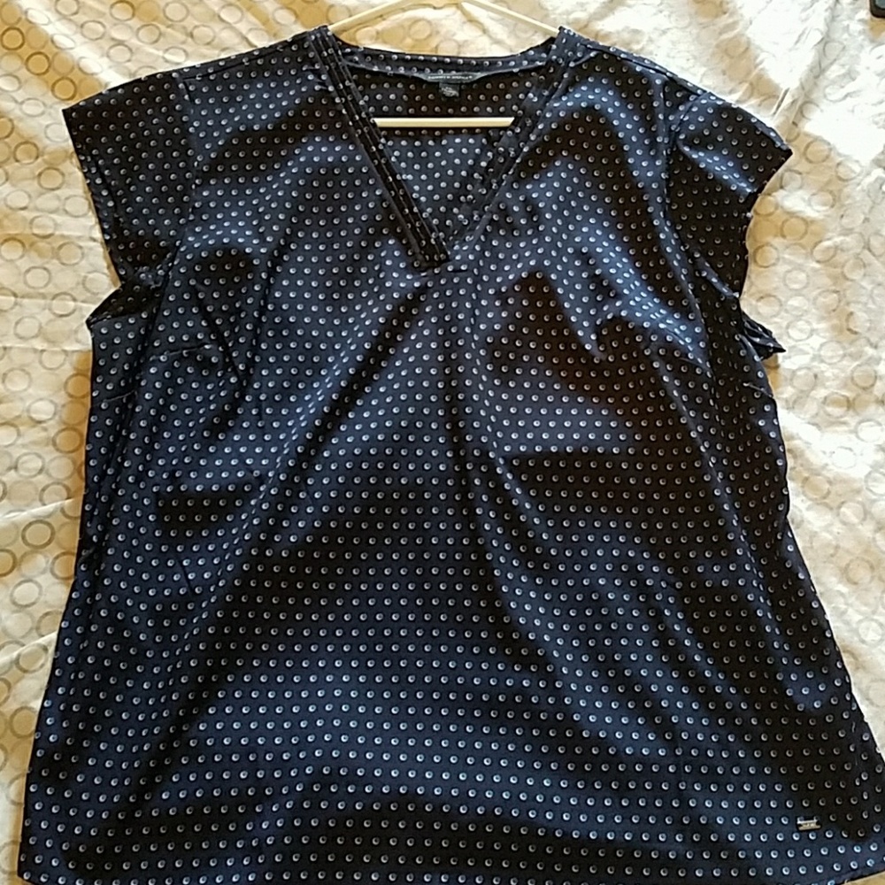 Silky dress/casual Tommy H shirt