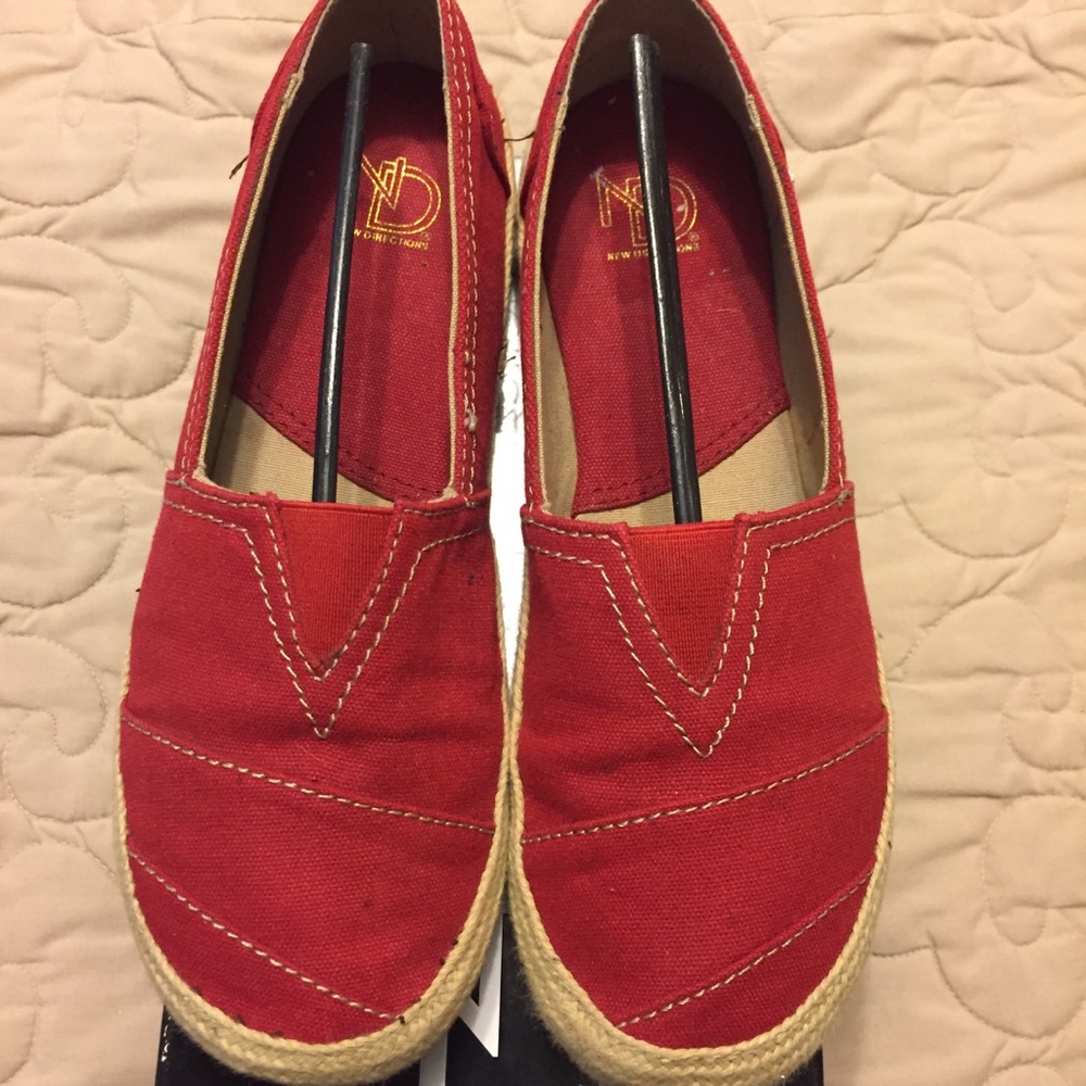 👍 Red Canvas Espadrilles, So Cute & Comfortable!
