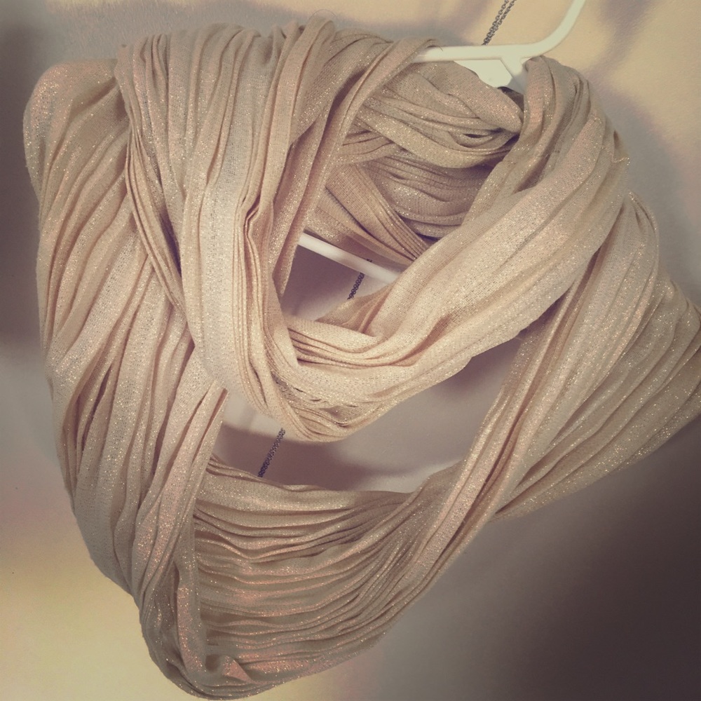 Express Infinity scarf- nude/gold shimmer