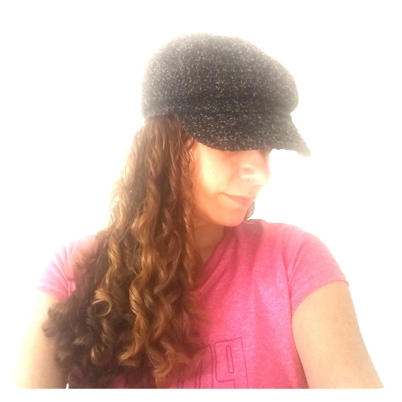 ESPRIT Hat - Picture 3 of 8