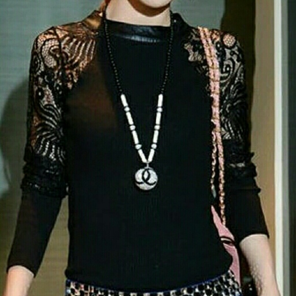 2 jumpsuits & 2 shirts in one bundle 🎁🎉 - Picture 4 of 6