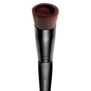 Bare essentials- BareMinerals- face brush