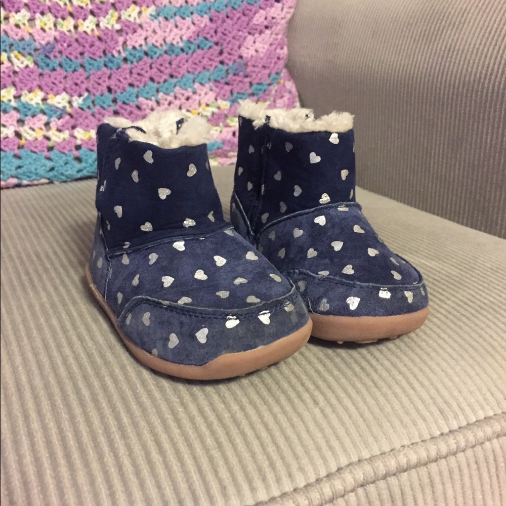 Carters navy and silver snow boots