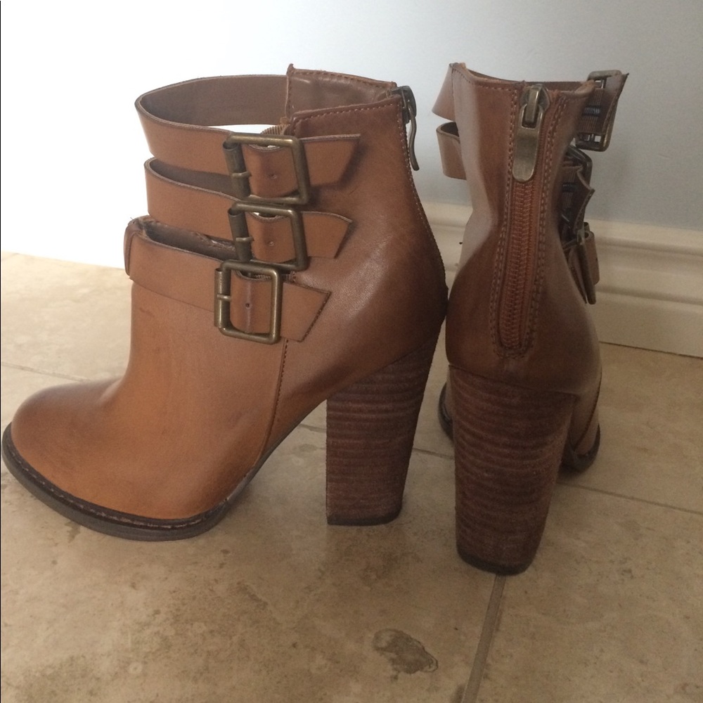 Brown ankle booties heal