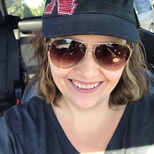 Meet your Posher, Sharon