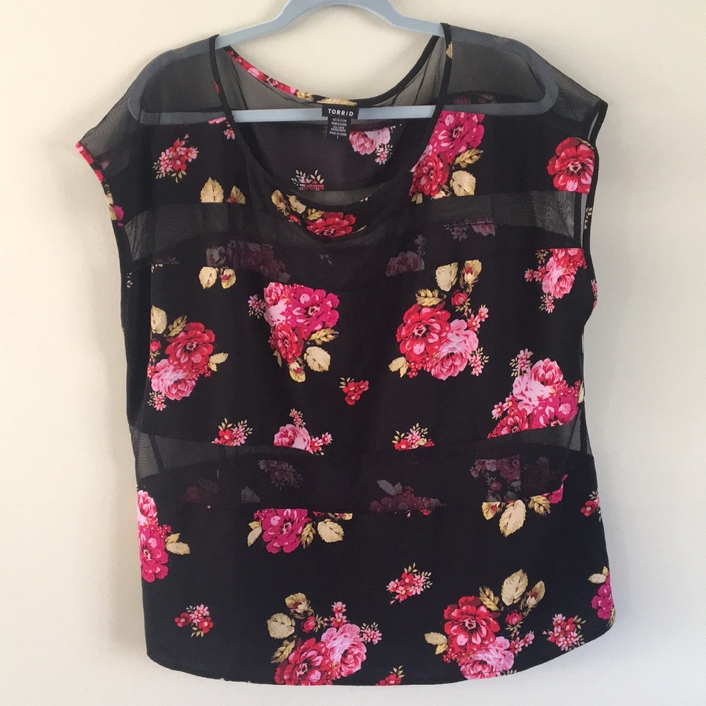 Torrid size 1 floral short sleeve shirt