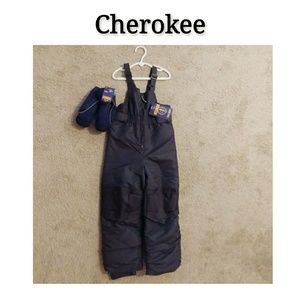 NWT! Boy's Cherokee snow pants and mittens