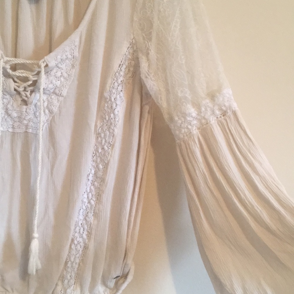 Cream Flow Top - Picture 2 of 3