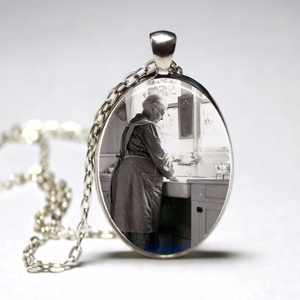 Custom pendant necklace. Time for the holidays.