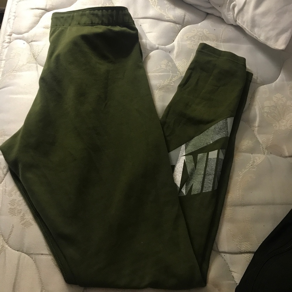 Green nike leggings