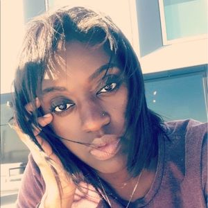 Meet your Posher, Maxine