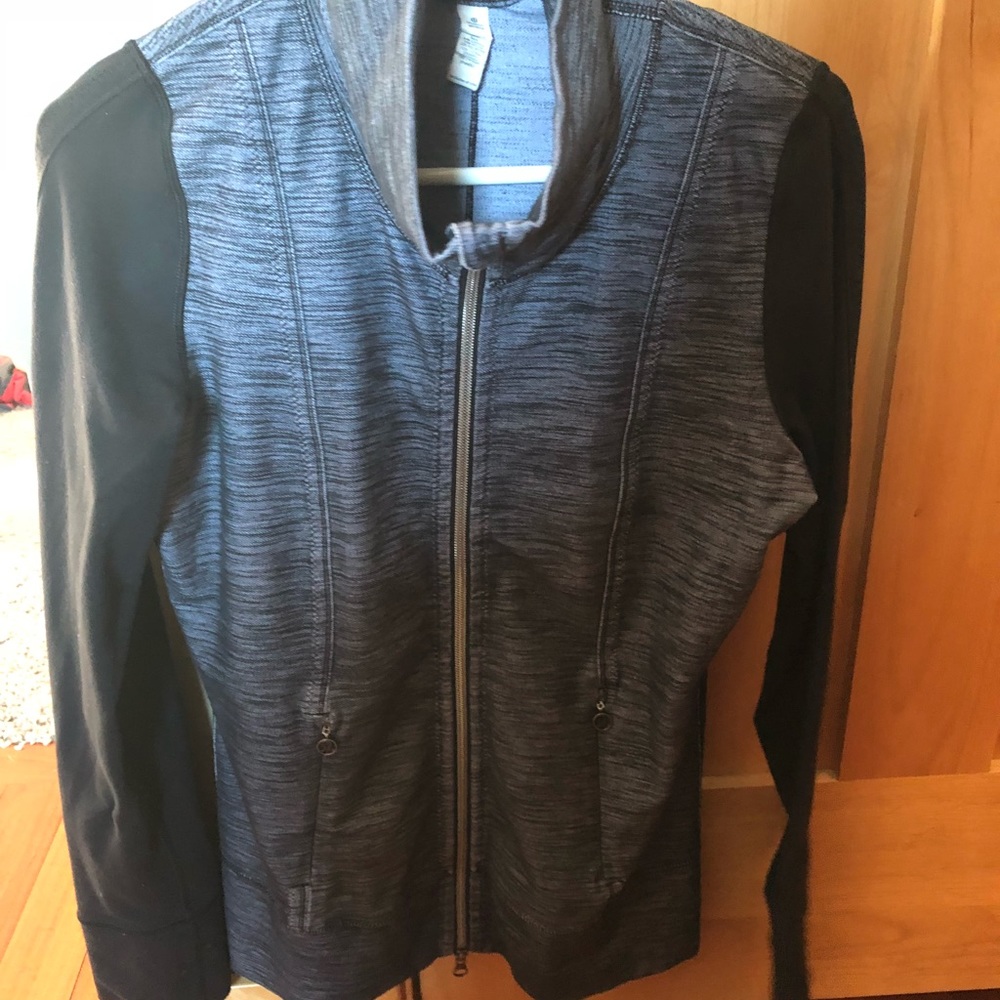 LuluLemon zip up long sweatshirt