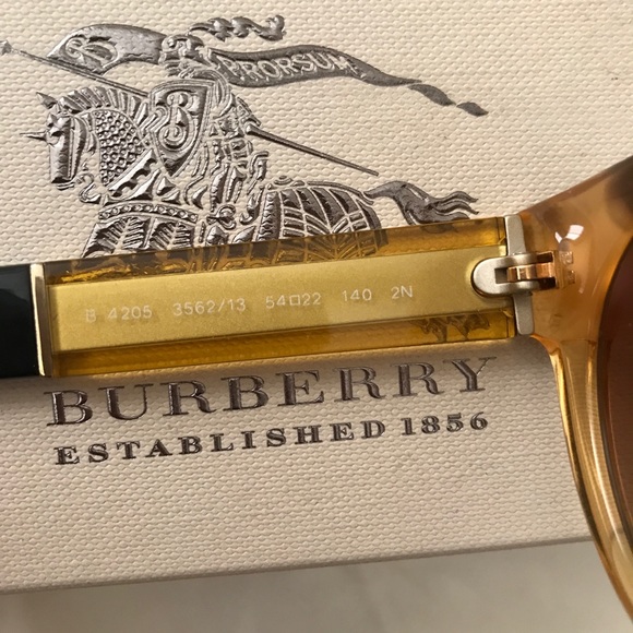 AUTHENTIC ? Burberry Sunglasses
