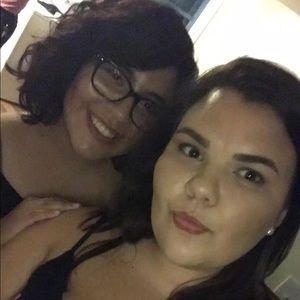 Meet your Posher, Chloe