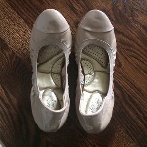 Nude Dexflex Comfort Ballet flats