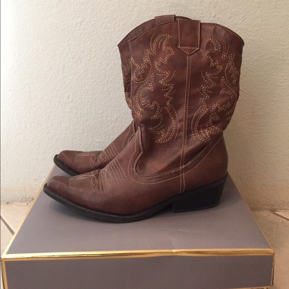 American Eagle cowboy boots