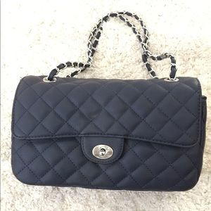 Ladies leather bag