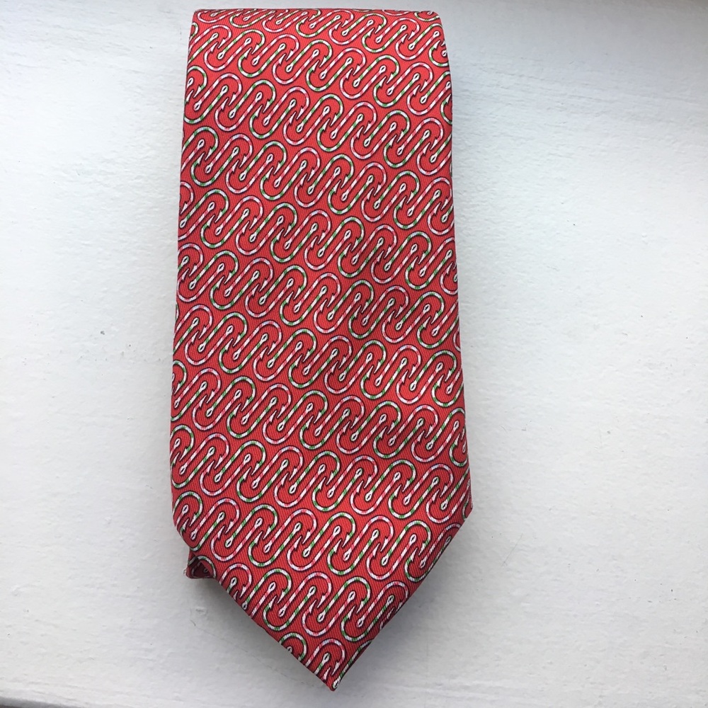Vineyard Vines Holiday Themed Silk Tie