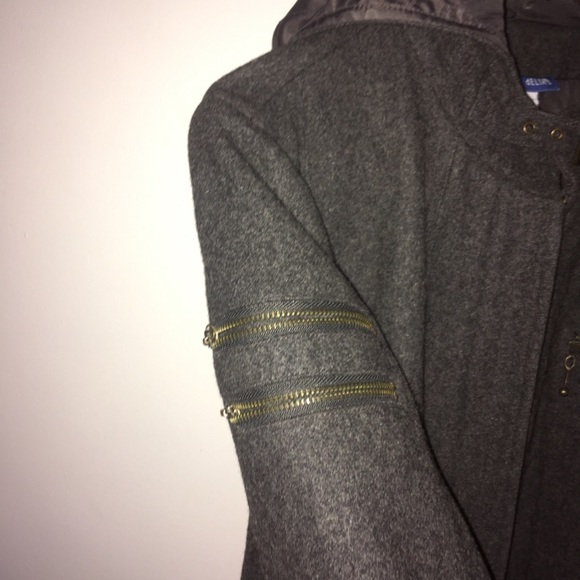 Juniors XL Wool Long Hooded Coat, zippers &buckles - Picture 3 of 8