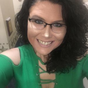 Meet your Posher, Tosha