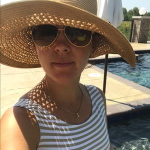 Meet your Posher, Bailey