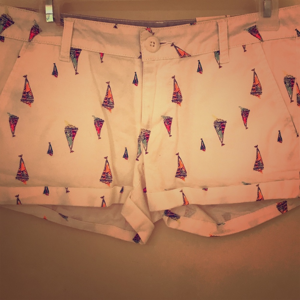 Juniors Chino Shorts- Sailboat Design