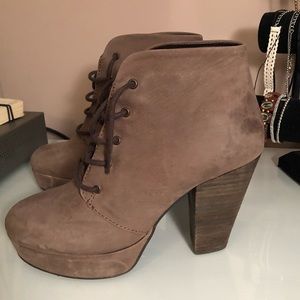 Steve Madden ‘Raspy’ Booties