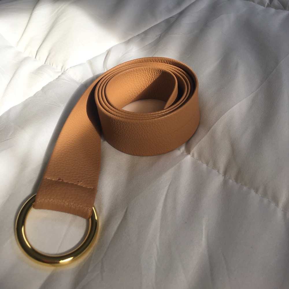 Mia belt