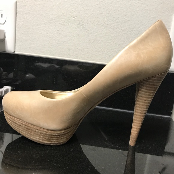Guess platform heels, Nude,  size 8 1/2 - Picture 2 of 4