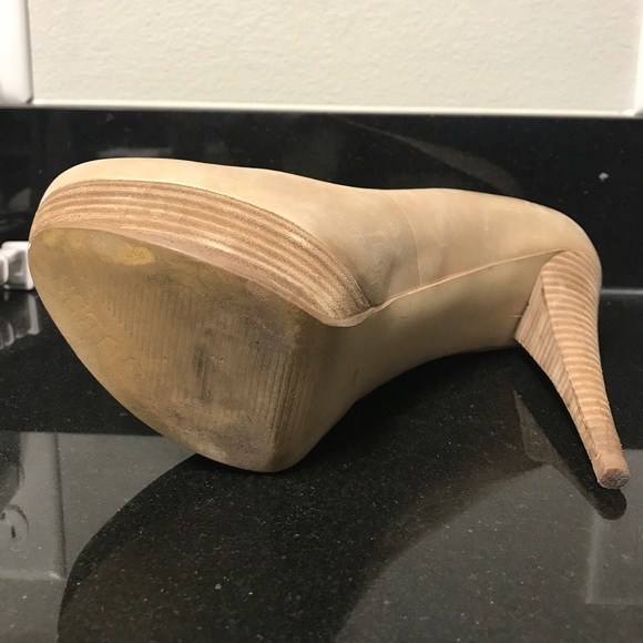 Guess platform heels, Nude,  size 8 1/2 - Picture 4 of 4