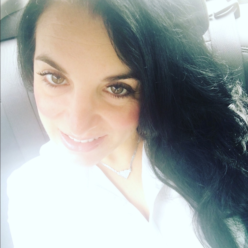 Meet your Posher, Jesly