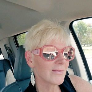 Meet your Posher, Catherine