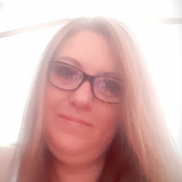 Meet your Posher, Erika - Picture 1 of 1