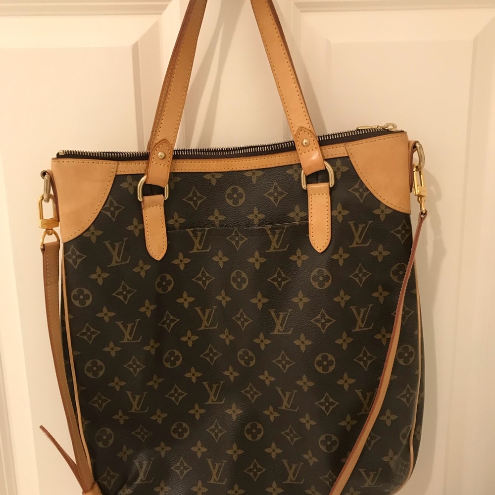 Authentic Louis Vuitton Crossbody Handbag